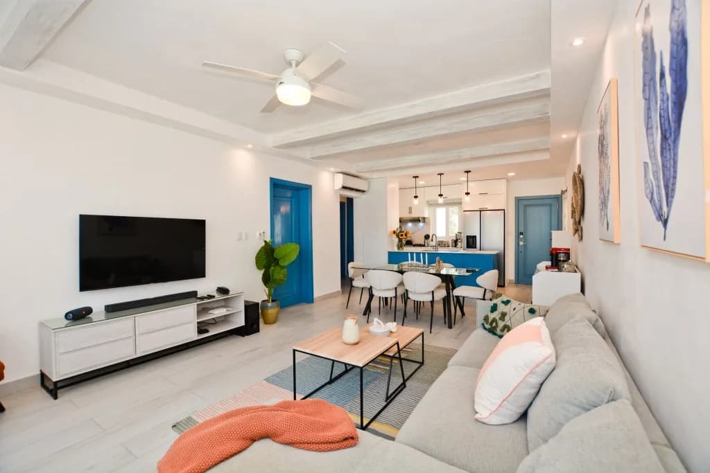 Renovated ocean view apartment at Stanza Mare